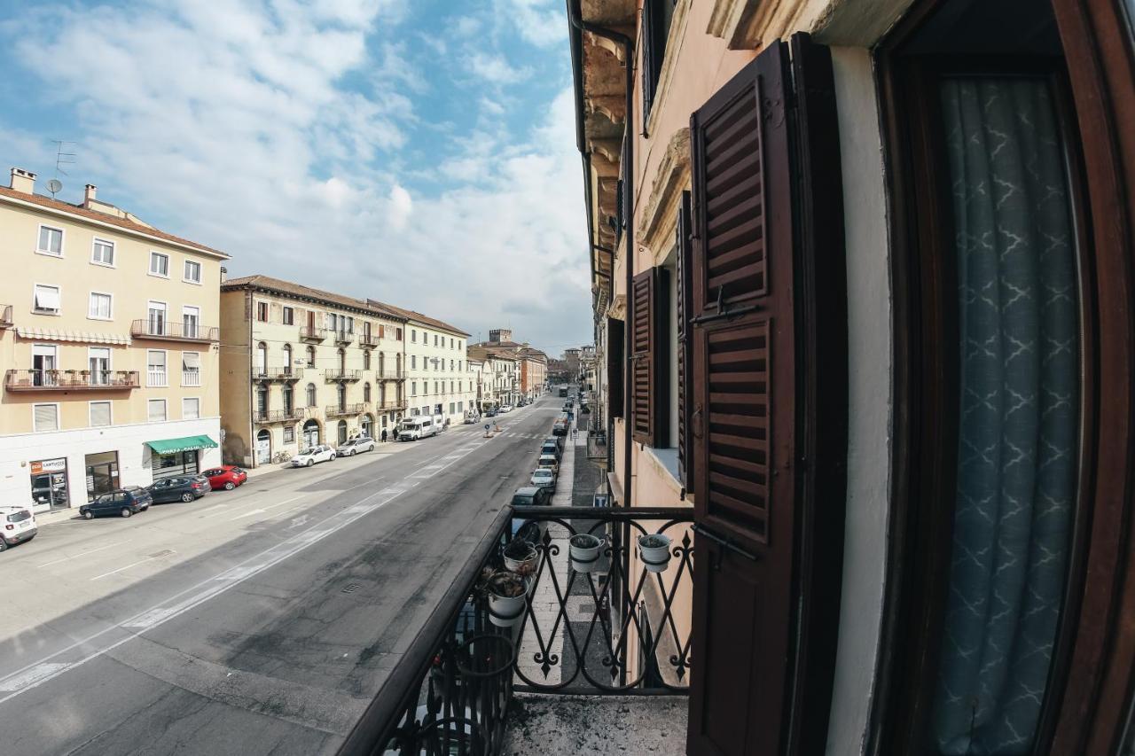 Residenza Al Castello Hotel Verona Exterior foto